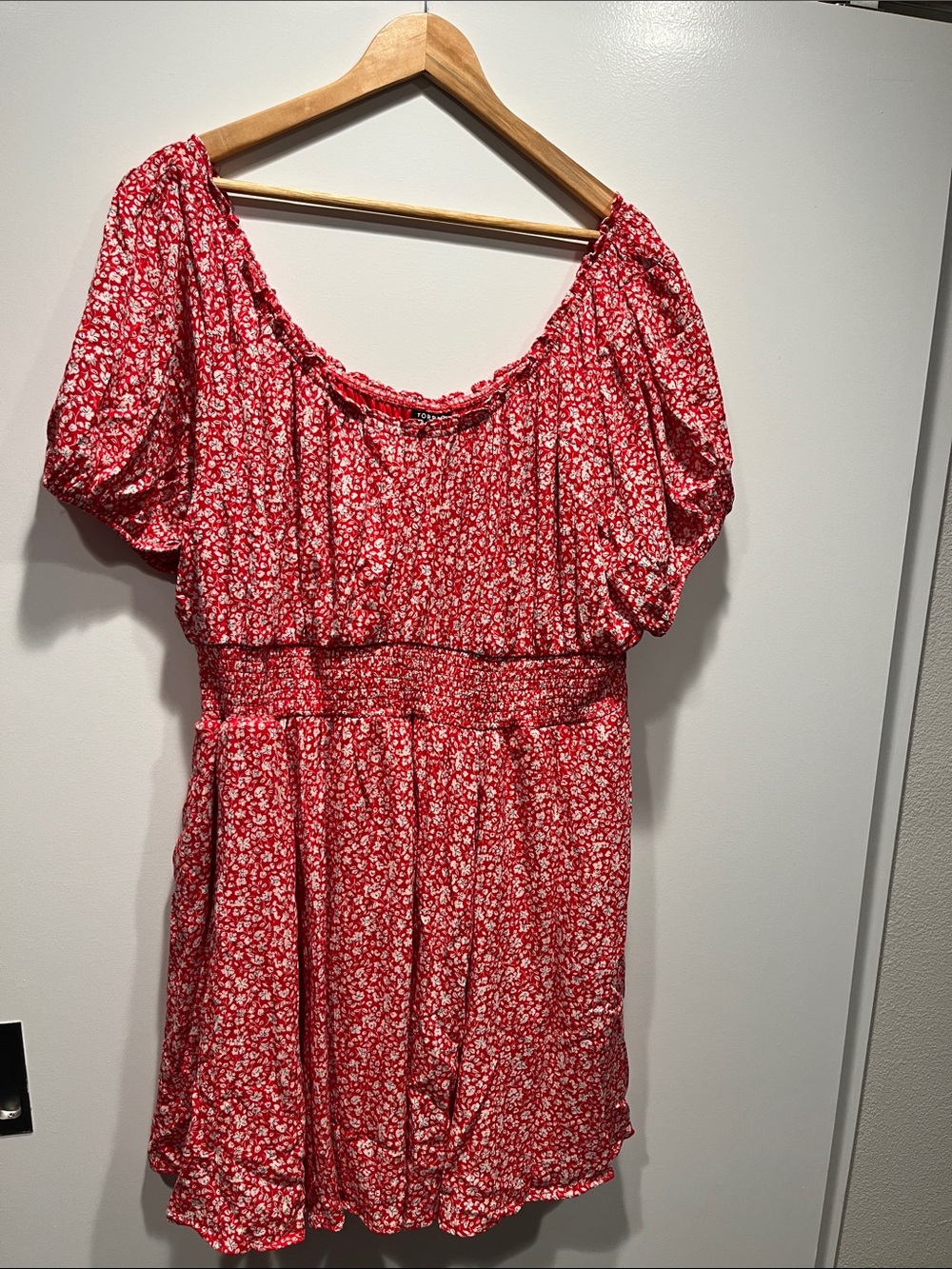 torrid Red Floral Smocked Neck Romper torrid Sz 3 lined elastic waist
